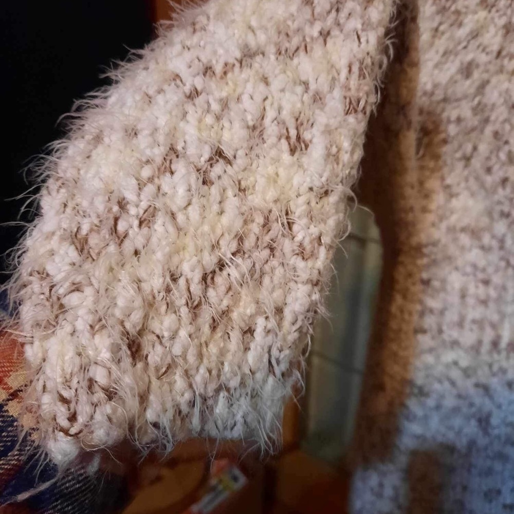 Buffalo David Bitton Sweater Women's - Picture 9 of 9